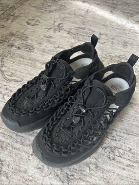 Black Outdoor Hybrid Lace Sneakers
